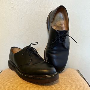 Dr Doc Martens Vintage Leather Made in England Mens US Size 9, Women’s Size 10